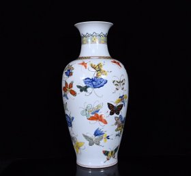 清康熙粉彩蝴蝶纹赏瓶45*21厘米