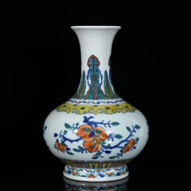 清雍正斗彩三多硕果纹丹瓶31x21厘米