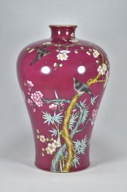 乾隆珐琅彩喜鹊闹梅题诗纹梅瓶 35x22厘米