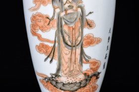 清乾隆粉彩描金西方三圣纹观音瓶23*11厘米