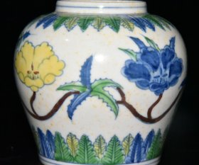 明成化红胎斗彩秋葵纹小天字罐一对