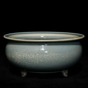 宋汝窑天青釉三足炉9.2x18.6厘米