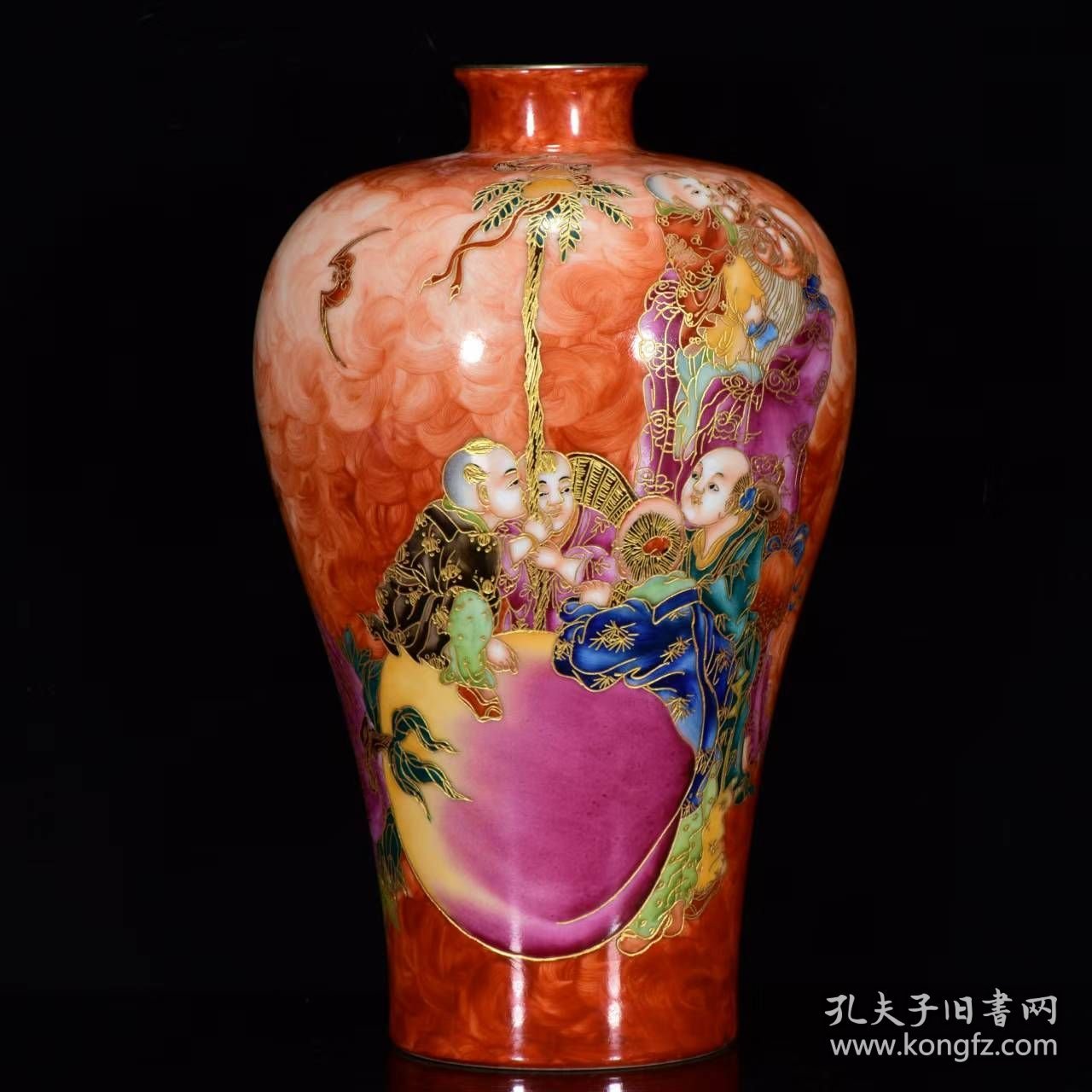 清雍正珐琅彩童子献寿纹描金梅瓶33*20厘米