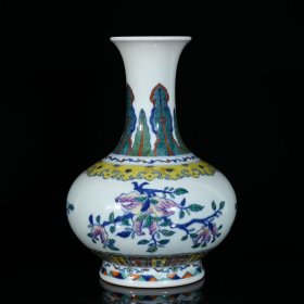 清雍正斗彩三多硕果纹丹瓶31x21厘米