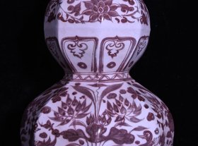 元釉里红鸳鸯戏水纹八棱葫芦瓶36×21厘米