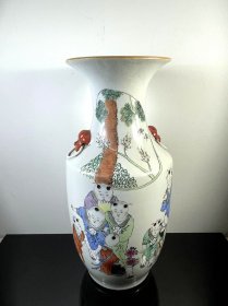 旧藏版粉彩陶瓷花瓶 手工绘制童子多乐趣图案