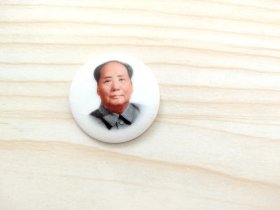 毛主席像章70
