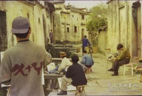 解放军画报社记者高凤章旧藏：90年代，江西小镇，写生的青年等，彩色底片49张