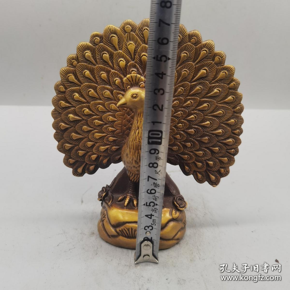 精品铜器 黄铜孔雀摆件，器型优美厚重，包浆自然温润，保存良好