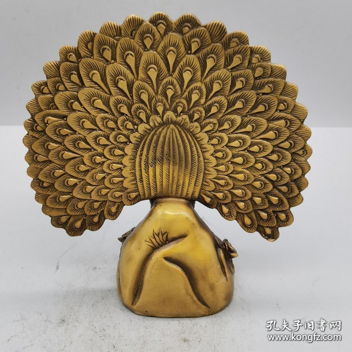 精品铜器 黄铜孔雀摆件，器型优美厚重，包浆自然温润，保存良好