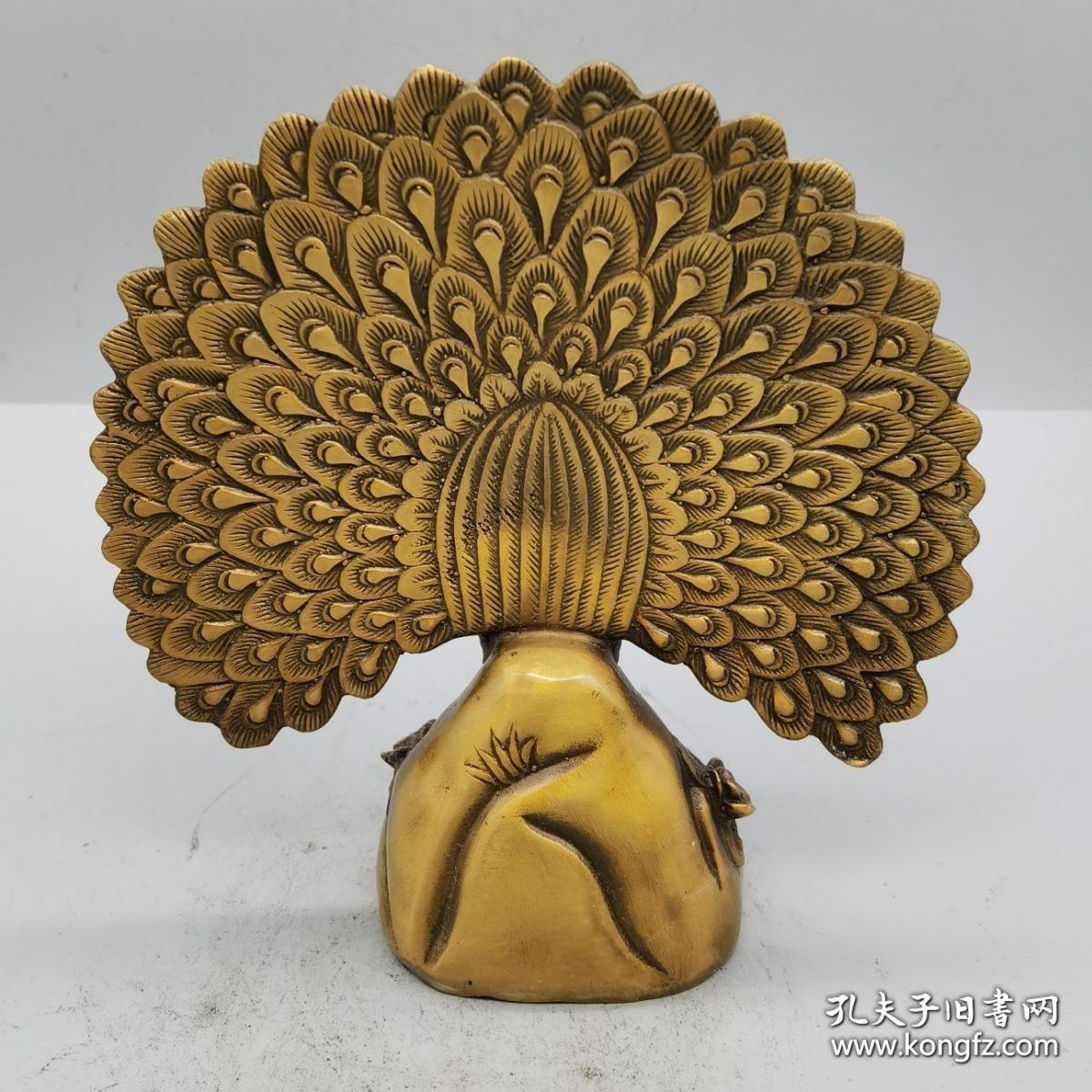 精品铜器 黄铜孔雀摆件，器型优美厚重，包浆自然温润，保存良好