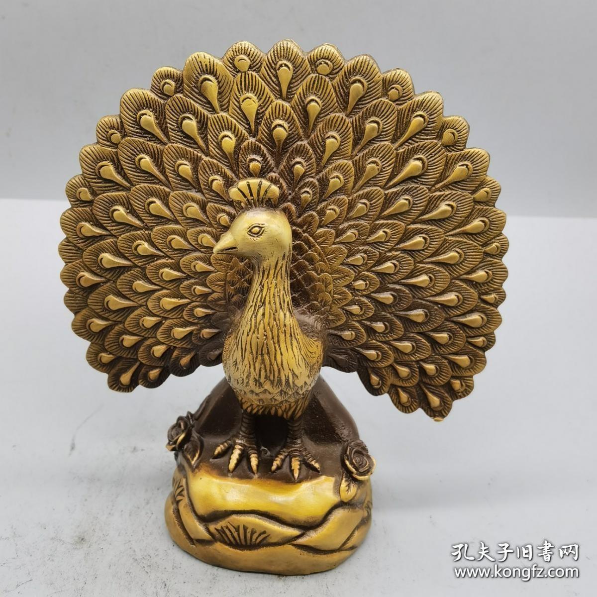 精品铜器 黄铜孔雀摆件，器型优美厚重，包浆自然温润，保存良好