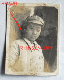 老照片：上海—美女女兵解放军，苏式双排筘军装，1951年4月中旬，上海江湾五角场，摄于调整前日。有背题。（与《上海—普希金纪念碑，解放军，1952年12月19日摄》同一批，请自鉴）【陌上花开系列】