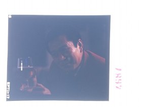 天 4687 北京电影制片厂旧藏 明星美女剧照反转片  不知道是什么电影----灯红酒绿