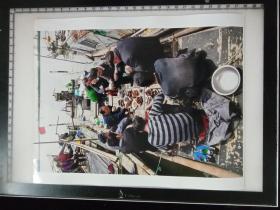 20220717-4  摄影家参展照片 大尺寸 1张    -1    水上人家 渔民的船上生活  餐桌
