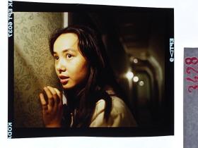 天 3428北京电影制片厂剧照 海报用图反转片 老表演艺术家明星美女 《神秘夫妻》是李子羽执导的剧情片，由蒋雯丽、贾宏声、赵成顺主演，于一九九一年上映---
