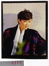 天4114八九十年代 美女 明星照片反转片一张 挂历出版用图 ----知性美