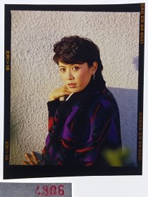 天 4806 八九十年代 美女 挂历 出版用 模特 反转片---短发干练