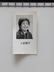 35-23  年代老照片---1977年 北京紫竹院照相馆 军帽标准照