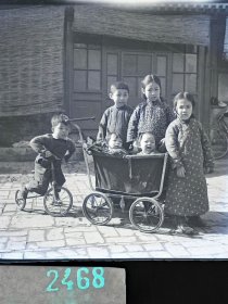 天-2468 北京 国医大师 中科院教授）旧藏民国旧影---白手的孩子和各种车 艺术摄影