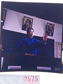 天-2575  北京电影制片厂  海报用图反转片 老表演艺术家明星美女   一九七五年 成荫导演 陈志坚 许福印之言《拔哥的故事》---