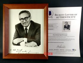 “中国人民的老朋友” 基辛格 签名照片（照片约10英寸，附框） 由三大签名鉴定公司之一Beckett（BAS）提供鉴定
