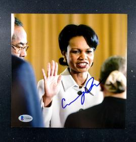 “美国首位黑人女性国务卿” 赖斯 签名照片  由全球三大签名鉴定公司之一Beckett（BAS）提供鉴定
