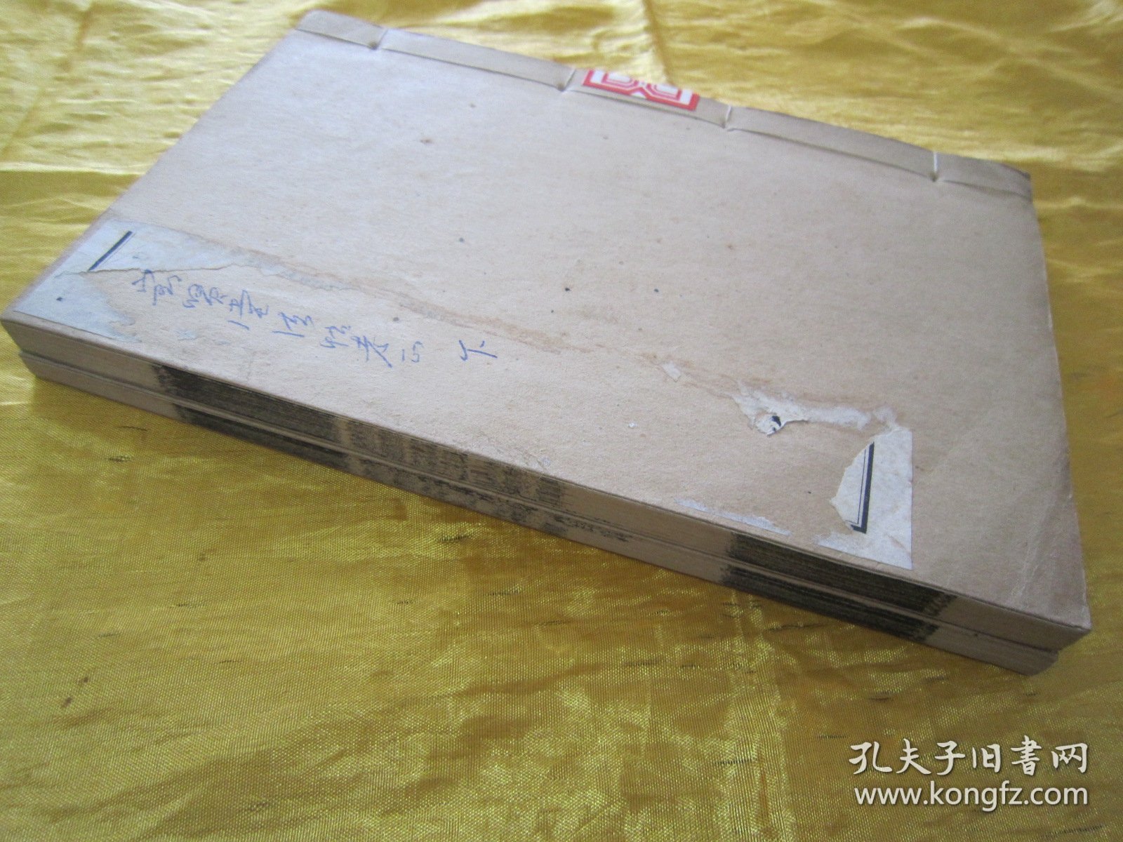极稀见“辛勤庐丛刻”民国老版白纸线装《宝贤堂集古法帖考正》（后附“古宝贤堂法书目录”），曲阳“郑裕孚友渔”纂，全十二卷，32开白纸线装二册全。是书刊印精美，校印俱佳，为书法爱好者必备之作。版本罕见，品如图！