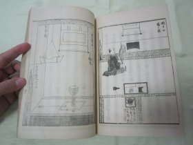 稀见线装老版【花道名篇】《華道家元未生御流 初传花术三才之卷》（版画插图本），大开本线装一册全。“松坂屋活版所”大正六年（1917）四月，和本原刊精印刊行。此乃花道名篇，内附多种插花艺术之技及盆栽景绘插图。装帧精美，校印俱佳，版本罕见，品如图。