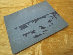 稀见民国初版一印“中华传统精品诗歌集”《子夜歌》(文艺小丛书),胡朴安、胡寄尘 辑录,平装一册全。“文艺小丛书社”民国十九年(1930)五月,初版一印繁体竖排刊行。内录“中华传统经典诗歌”多篇,前附“丰子恺”先生绘,彩印插图一幅,封面设计精美,版本罕见,品如图!