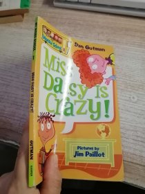 My Weird School #1: Miss Daisy Is Crazy! 疯狂学校#1：黛西小姐疯了！