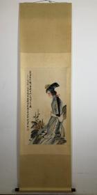 【赵绪成】，【精品人物】画家，1943年1月生于江苏沛县微山湖畔。1964年毕业于南京师范大学美术系。担任中国书法家协会理事、中国美术家协会理事、中国画研究院院委、江苏省人民政府文艺最高奖评委、江苏省文化厅副厅长、江苏省文联副主席、江苏省国画院院长、一级美术师、苏州大学教授、江苏省政协常委、文教委副主任。