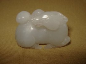 和田玉（羊脂）雕《马》玉佩