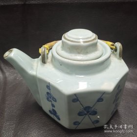 茶壶一把       19*14cm