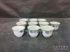 青花纹小瓷杯10个      尺寸约 4.5×4.5×3.5cm