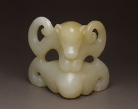 和田玉熊 规格: 4.6×4.1×2.8厘米，重 51克