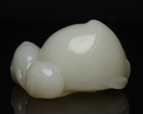 和田玉寿 规格: 7.0×5.7×4.1厘米，重 168克。
