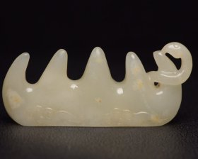 和田玉笔架
规格:8.6*3.7*1.7厘米 重 67克