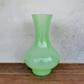 一拍堂 80年代玻璃花瓶民俗摆件家用花器老料器花插怀旧收藏品绿琉璃赏瓶
