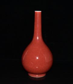 清代乾隆祭红釉胆瓶