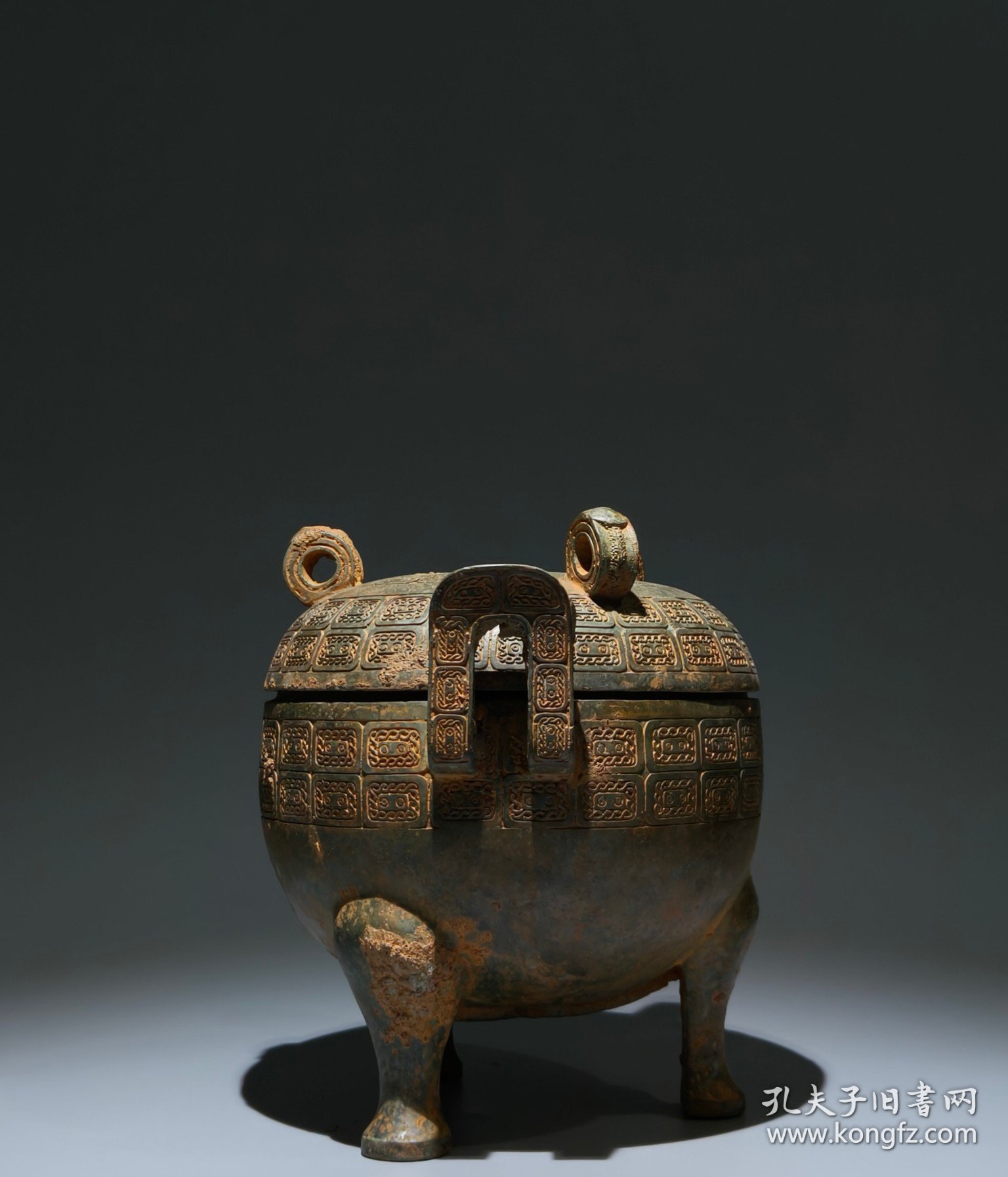 点击查看原图 战国青铜炫纹墩