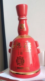 《西部酒王》酒瓶