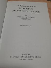 A COMPANION TO MOZART'S PIANO CONCERTOS  《莫扎特钢琴协奏曲的伴奏》  精装带书衣