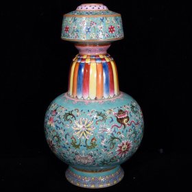 清乾隆粉彩缠枝莲花卉纹喷吧瓶29×16厘米，￥4800