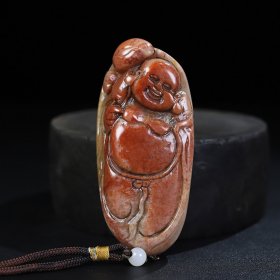 旧藏寿山石《一团和气》弥勒笑佛手抓件   原石原色   石质细腻   长10厘米宽4  6厘米   重180克   价格324元