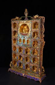 旧藏精品纯手工打造铜鎏金镶宝石烧蓝十八罗汉佛龛一套
高94厘米，长58厘米，宽18厘米，重27280克
特价60000元.