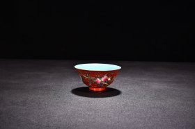 清乾隆雕刻寿桃花卉纹杯 高5厘米 宽10厘米 975元