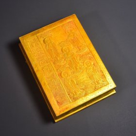 旧藏铜镀金唐代经书一册
重量：726，克经书高度：21.5cm，宽度：16.5cm，经书长度2米7，高20cm，宽:14.3cm价1600元