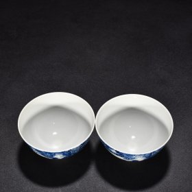清中期青花紫藤花鸟纹杯 高4.8厘米 宽8.5厘米 975元