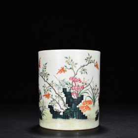 清乾隆粉彩芝仙贺寿花卉纹笔筒 高16.6厘米 宽14厘米 975元